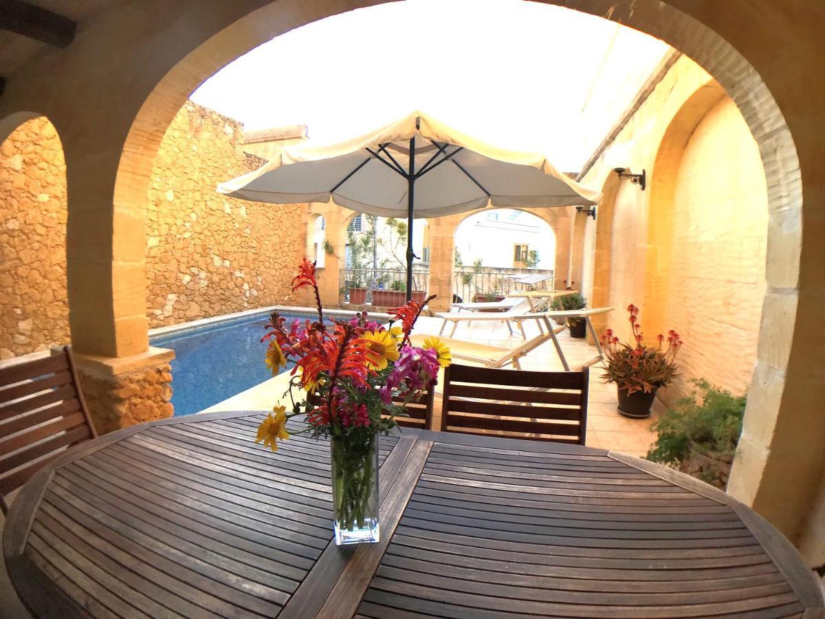 Ad Hoc B&B Il-Pergla Exteriér fotografie