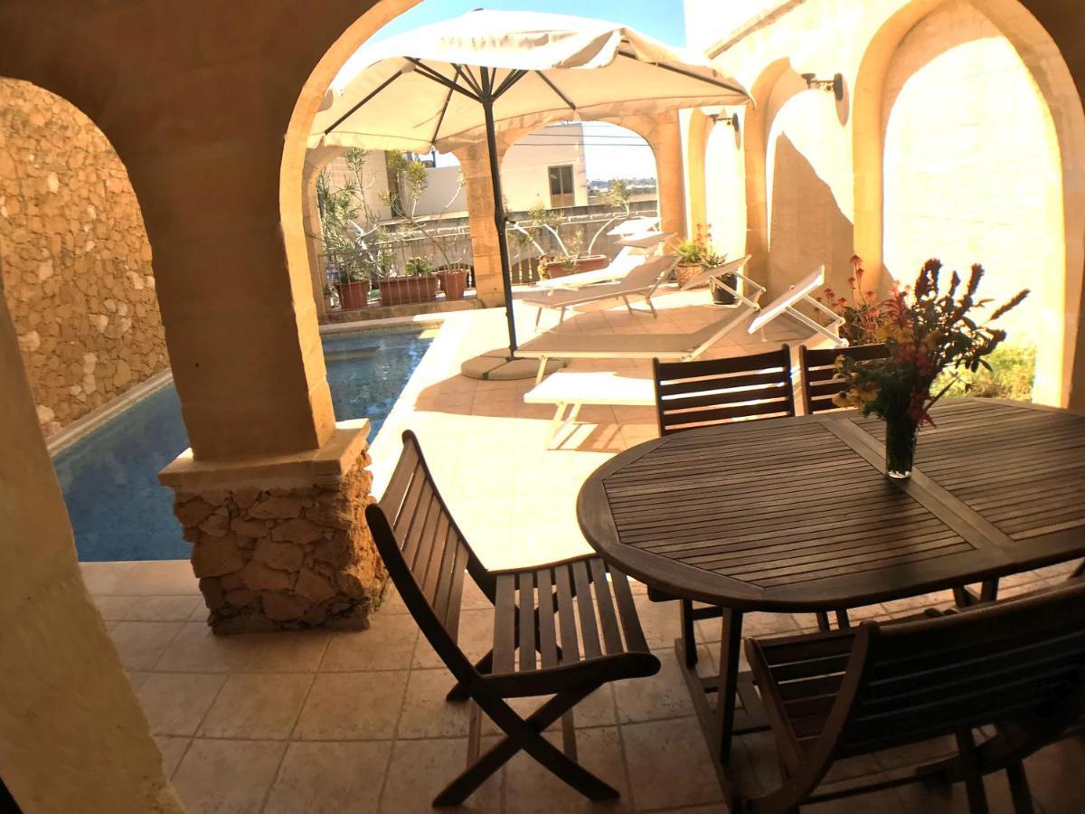 Ad Hoc B&B Il-Pergla Exteriér fotografie