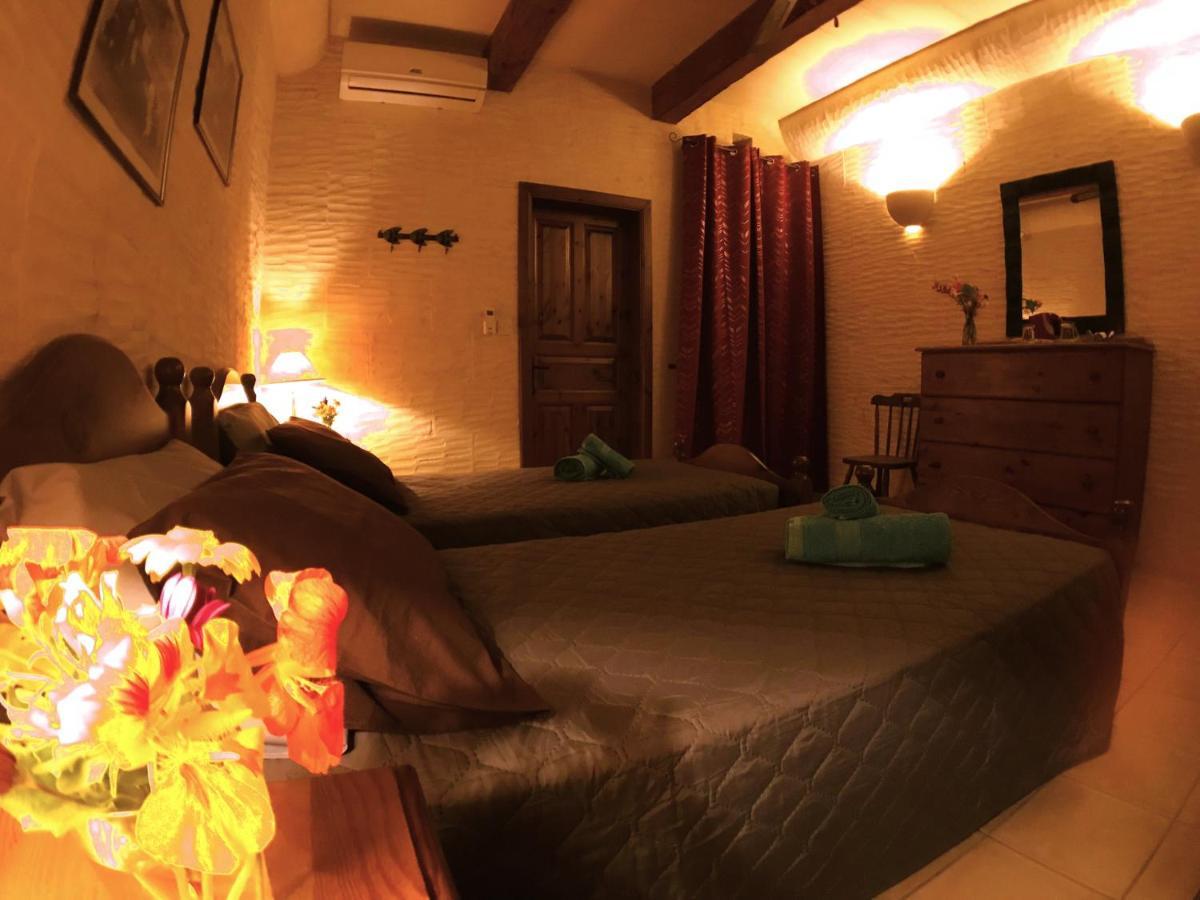 Ad Hoc B&B Il-Pergla Exteriér fotografie
