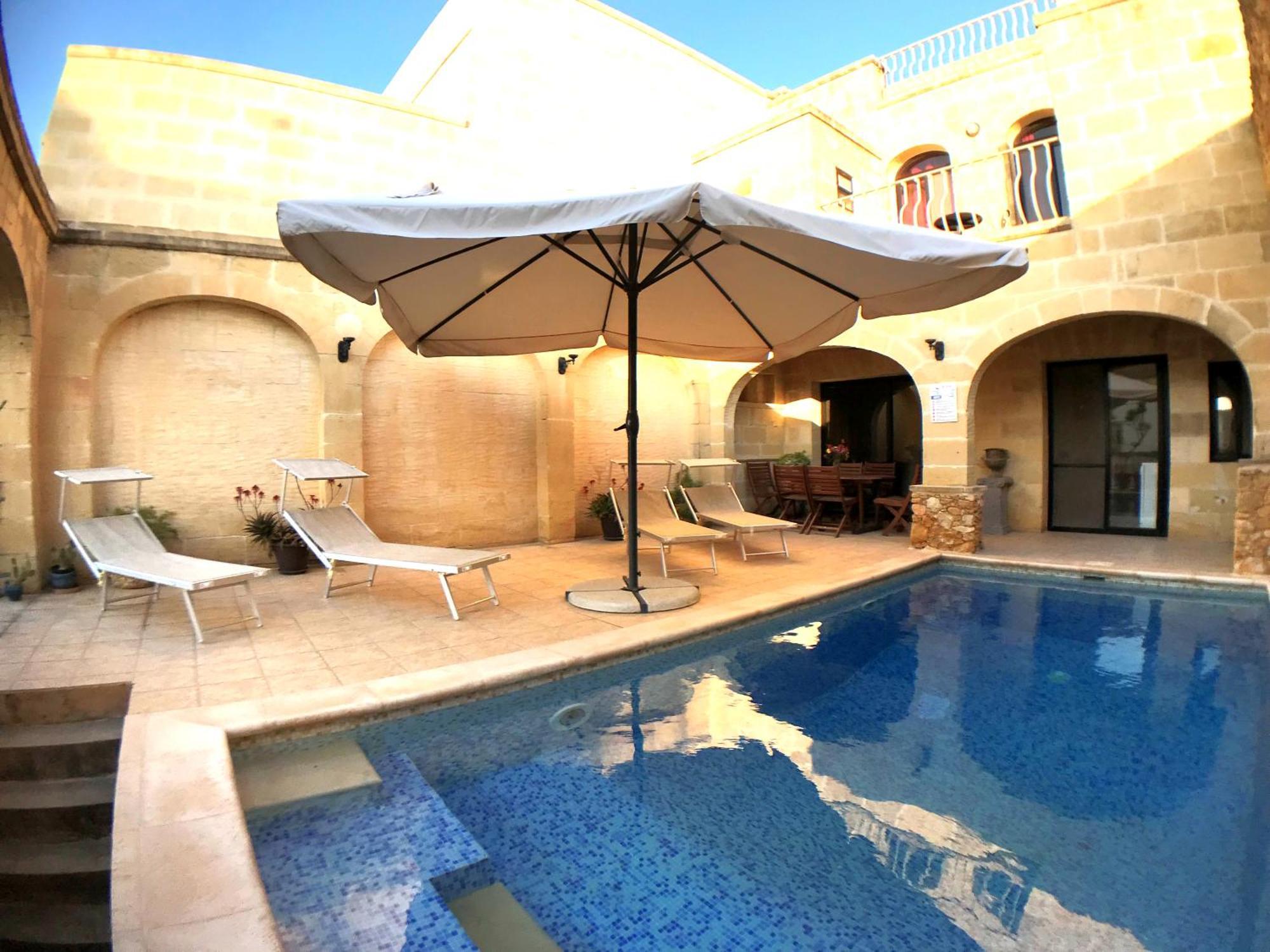 Ad Hoc B&B Il-Pergla Exteriér fotografie