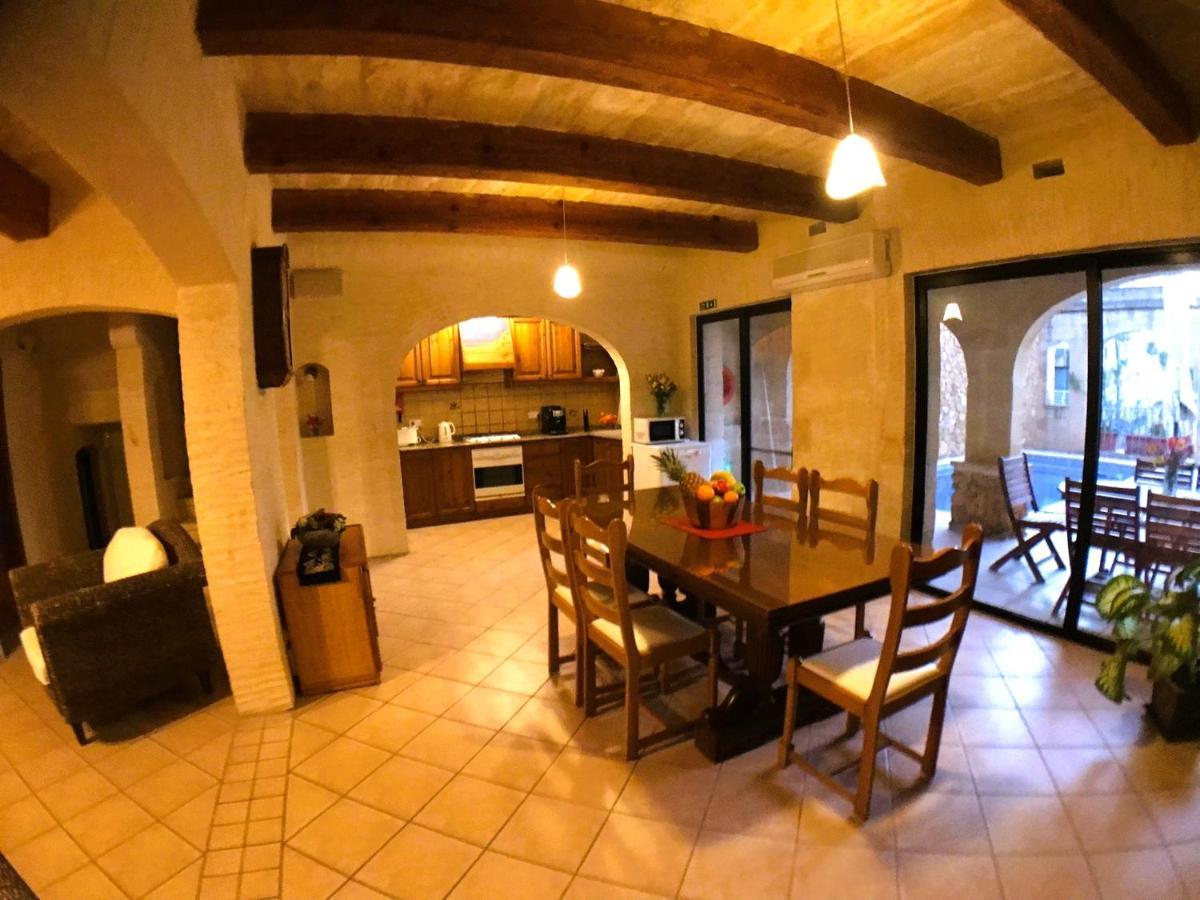 Ad Hoc B&B Il-Pergla Exteriér fotografie