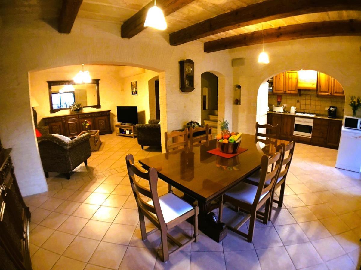 Ad Hoc B&B Il-Pergla Exteriér fotografie